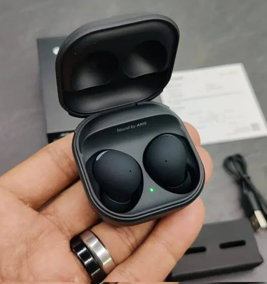 Samsung Galaxy Buds 2 Pro โ High Copy (Black/White)